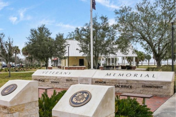 OLH_Kissimmee_Pic_VeteransMemorial_4_Photoshoot_Collage2.jpg